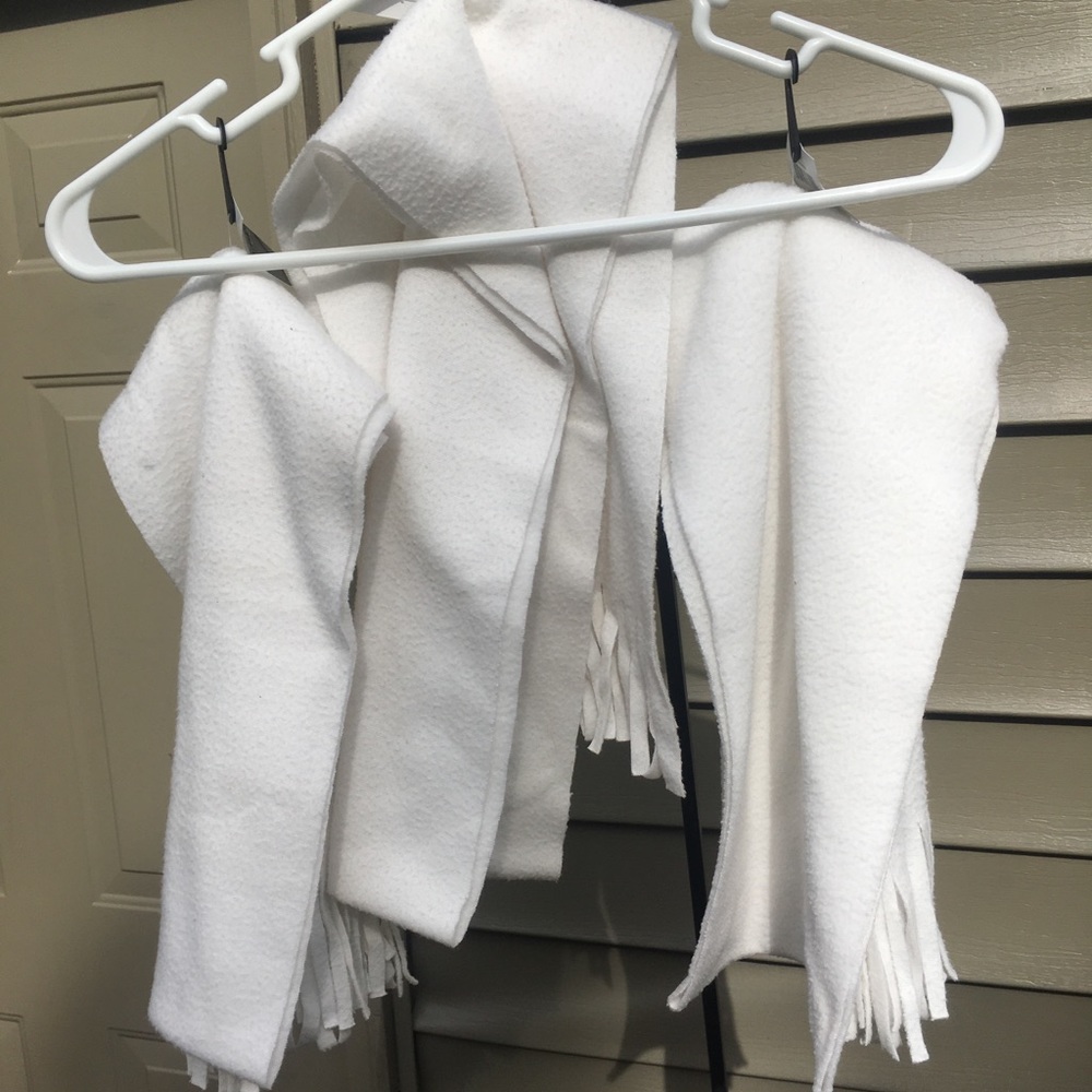 White fleece scarf